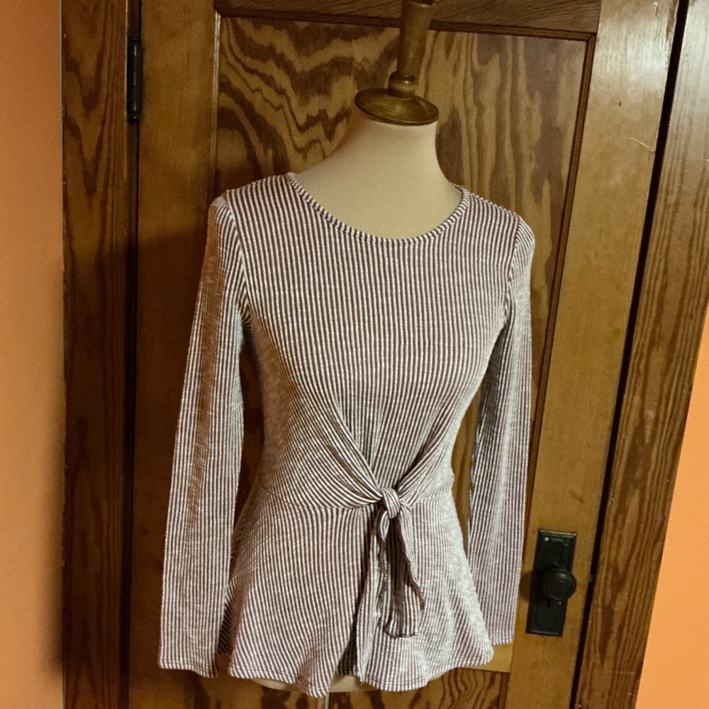 Caution to the wind striped tie waist peplum long sleeve top - Picture 9 of 10